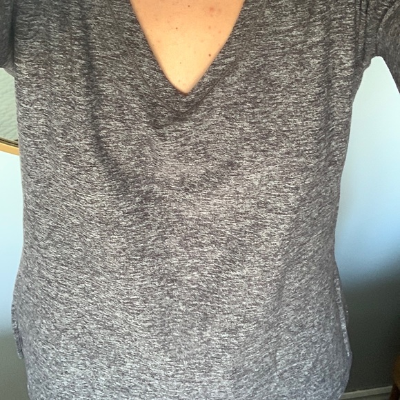 Lululemon speckled grey soft top - Picture 5 of 6